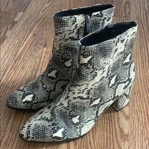 Faux snake skin boots Size 9